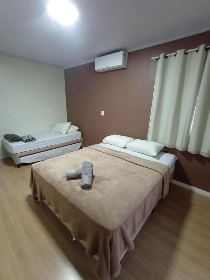 Pousada Leal Penha  Bagian luar foto